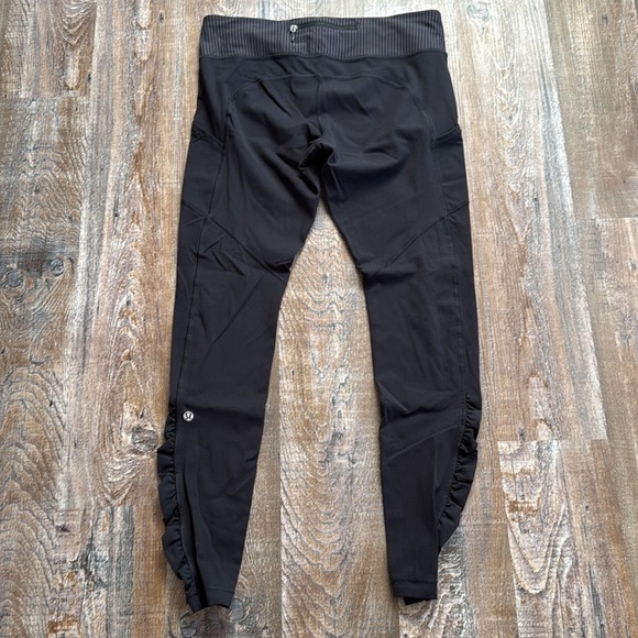Lululemon | Ruffle/ Ruched Leggings - Picture 5 of 10